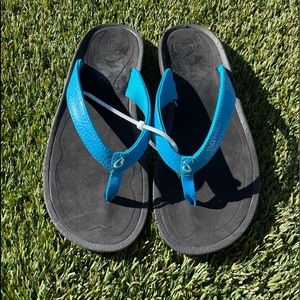 Women’s Olukai Kulapa Kai Thong Sandal sz 7